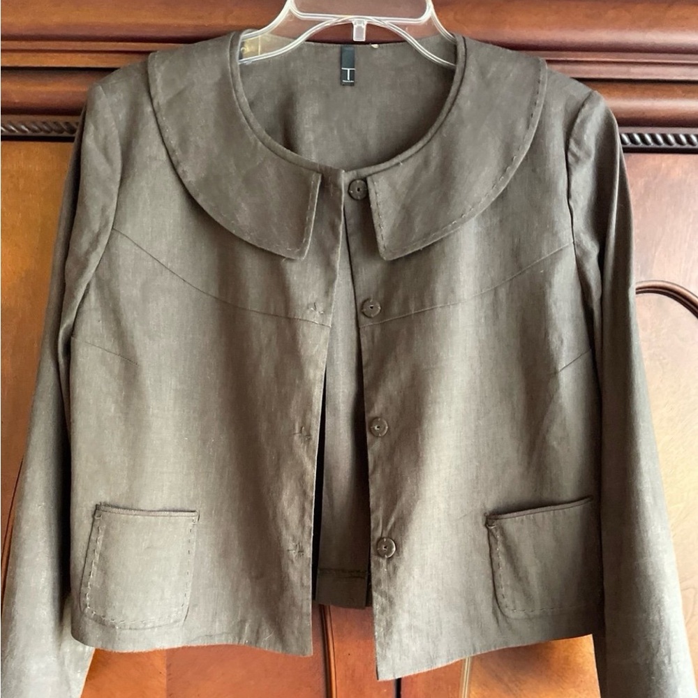 Tahari cropped jacket